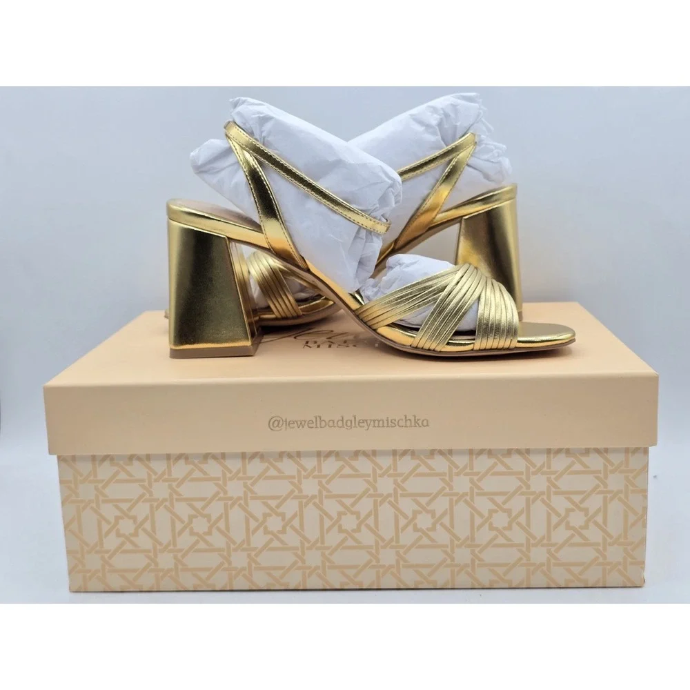 Badgley Mischka this listing
